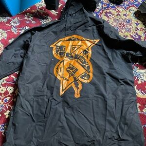 Beartooth windbreaker